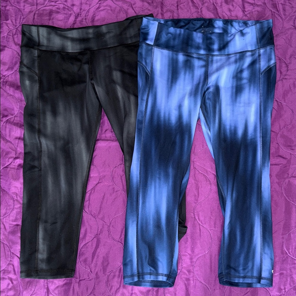 Black and Blue Tie-Dye Workout Capri Leggings